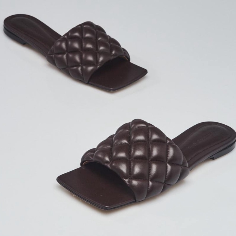 Bottega Veneta Chocolate Padded Flat Sandals Sz. 39​​​​​​​​​